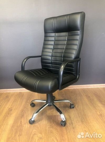 Компьютерное кресло новое