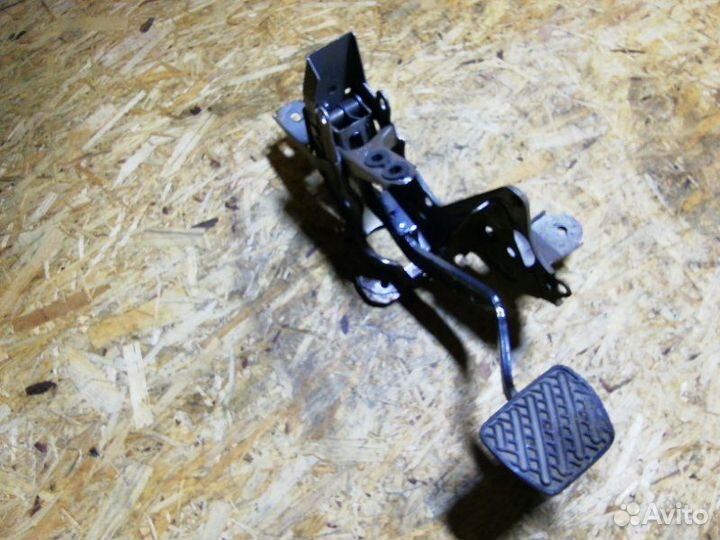 Педаль тормоза Nissan Teana L33 седан 2.5L QR25DE