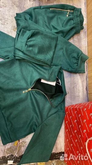 Спортивный костюм женский