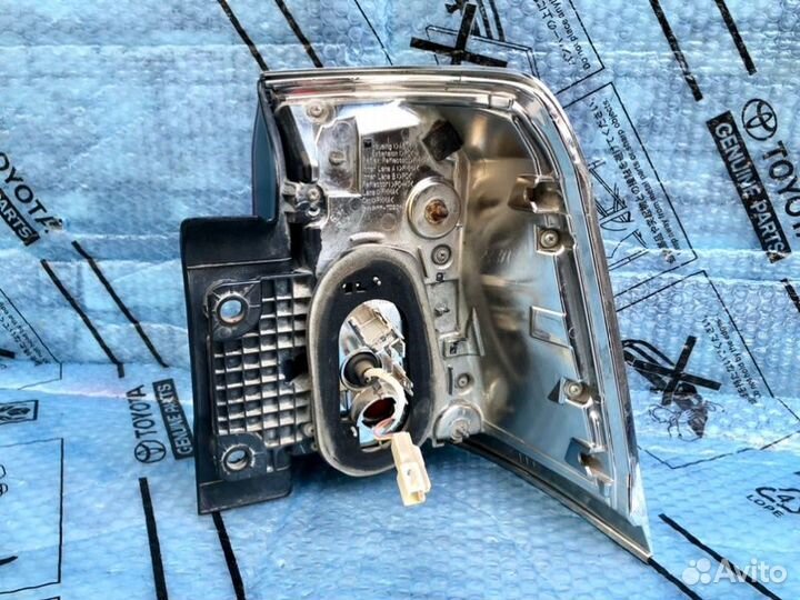 Фонарь в крыло задний левый Lexus Lx 570 2007-2011