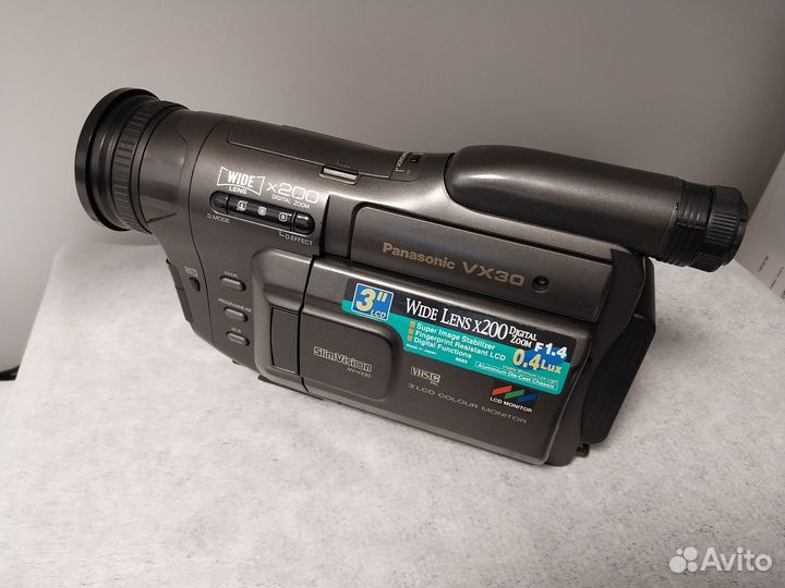 Видеокамера Panasonic VX30