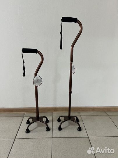 Трость на 4-х опорах, с мягкой ручкой Amrus