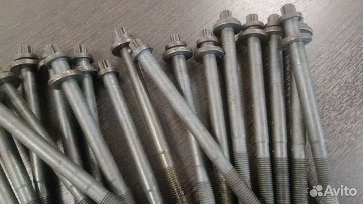 Болт гбц Bmw 750Lix F02 N63 4.4I 2009