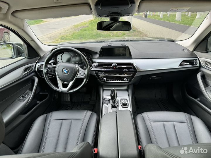 Аренда автомобиля BMW 520 g30 2019 год