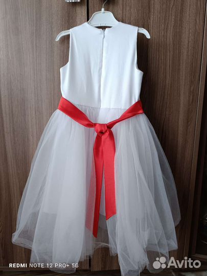 Нарядное платье для девочки 110 116