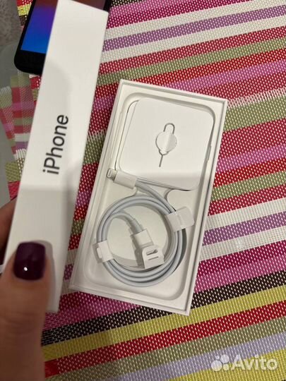 iPhone SE (2020), 64 ГБ