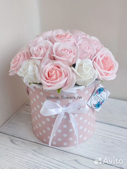 Оригинальный подарок из мыльных роз