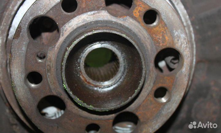 Кулак подвески задний правый Mercedes E-Class S211