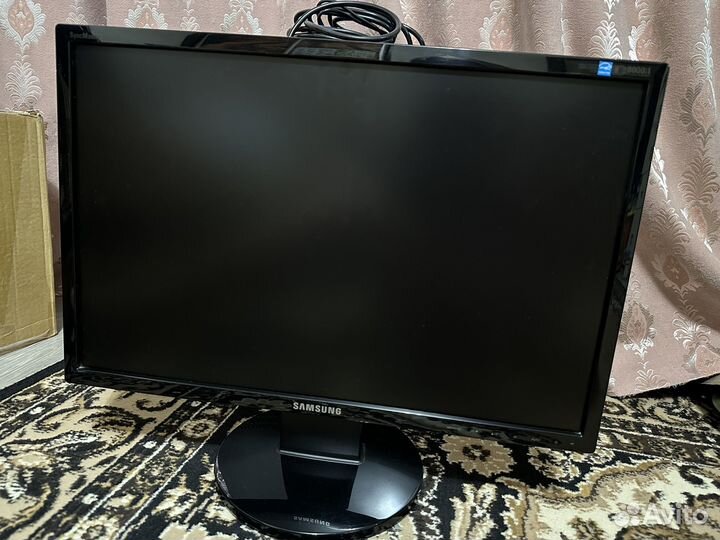 Монитор Samsung 22 дюйма