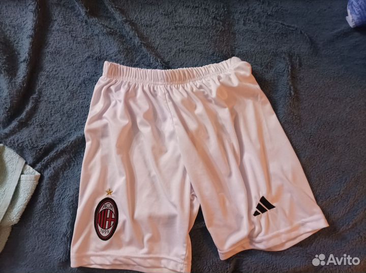 Футбольная форма ретро милан