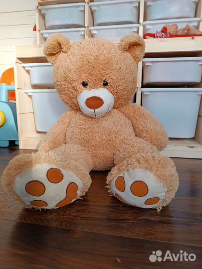 Плюшевый медведь большой