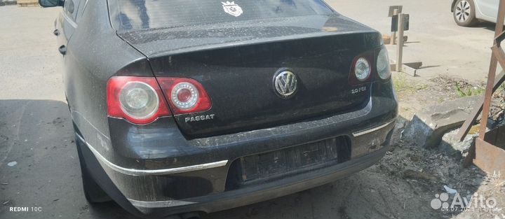 Фонарь внутренний левый VW Passat B6