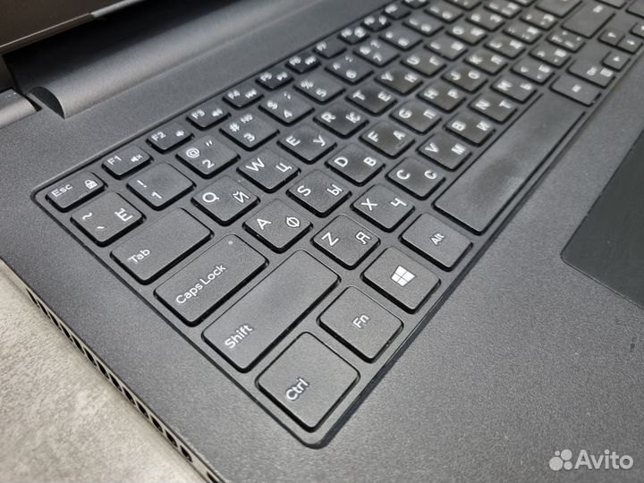 Ноутбук Dell Inspiron 15 i3/4Gb/SSD 120Gb