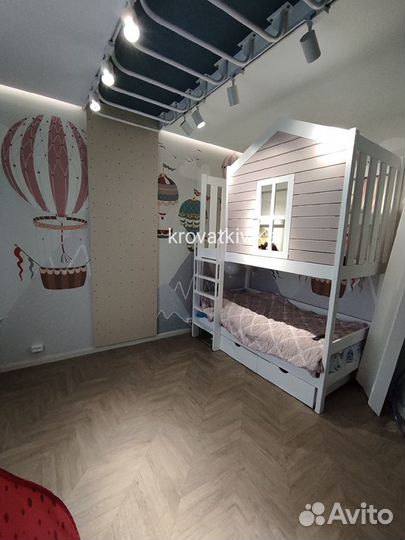 Двухъярусная детская кровать домик с горкой