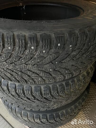 Nokian Tyres Hakkapeliitta 9 SUV 225/60 R17 97T