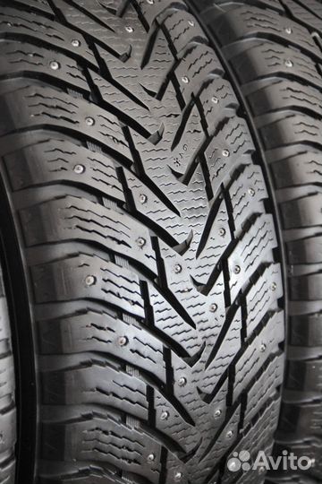 Nokian Tyres Hakkapeliitta 8 SUV 245/60 R18 109T