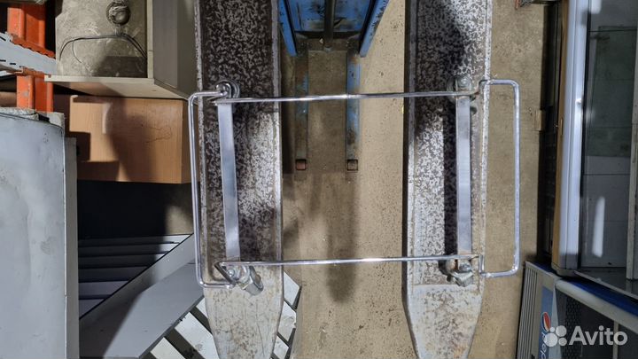 Тележка с колесами под корзины хром