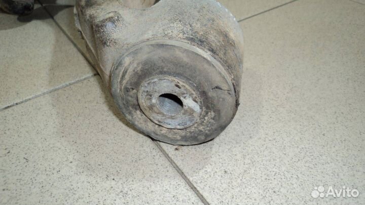 Рычаг нижний П/Л Jeep Grand Cherokee 4 (WK2)