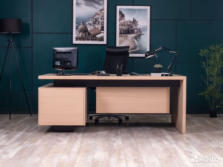 Стол в кабинет руководителя Италия