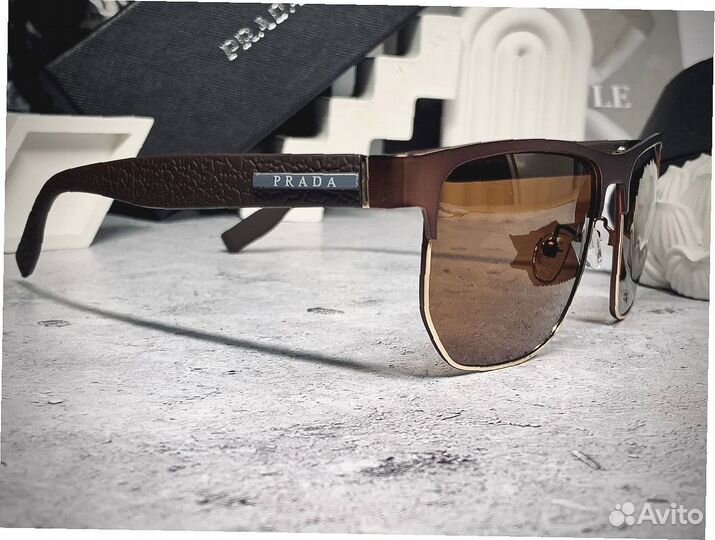 Очки Prada коричневые