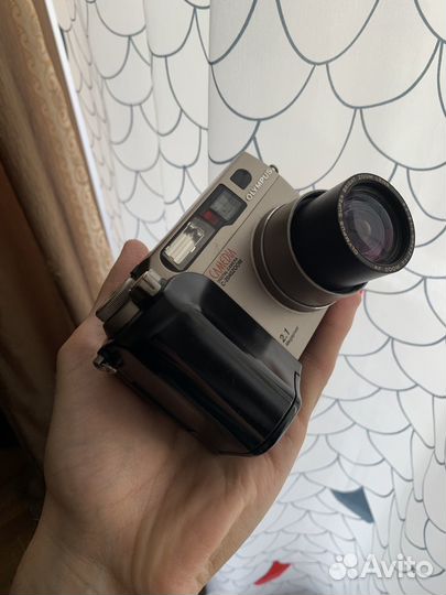 Olympus C2040 цифровик 1998 года