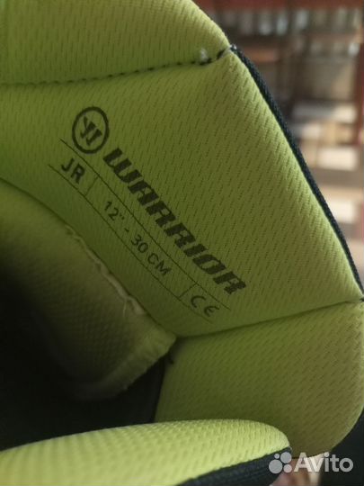 Перчатки хоккейные