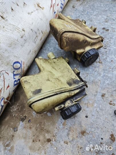 Бачок гидроусилителя Renault Clio II (1998—2002)