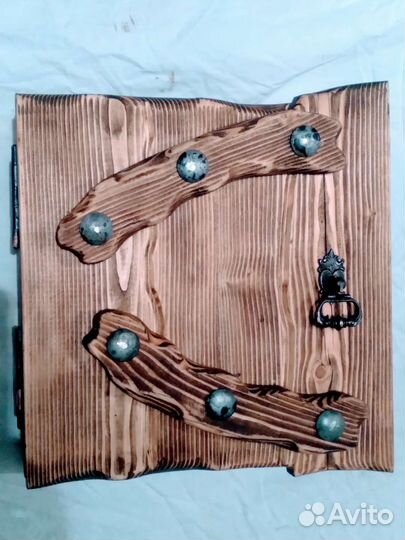 Ключница настенная из дерева