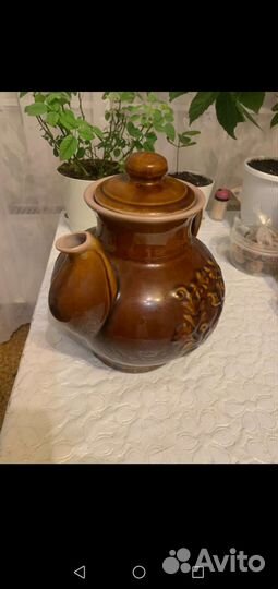 Глиняный кувшин и чайник