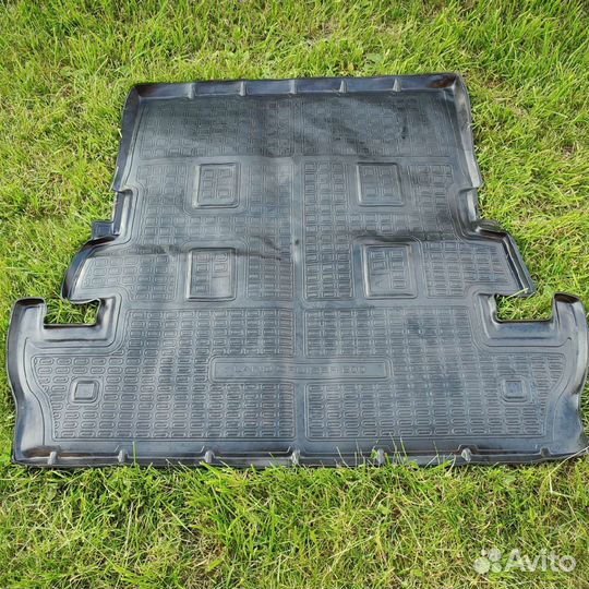 Коврик в багажник LC200