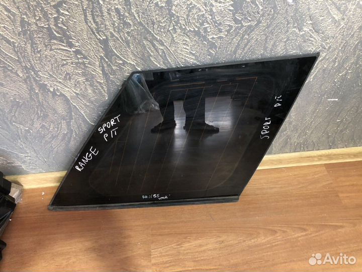 Range Rover Sport Стекло заднее правое глухое