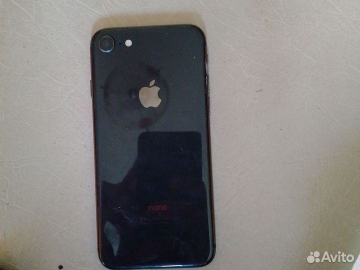 iPhone 8, 64 ГБ