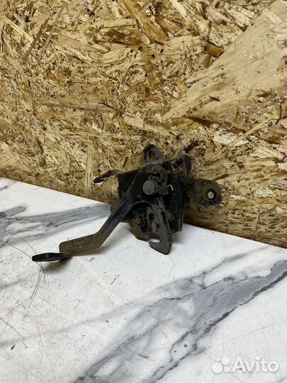 Замок капота geely emgrand ec7