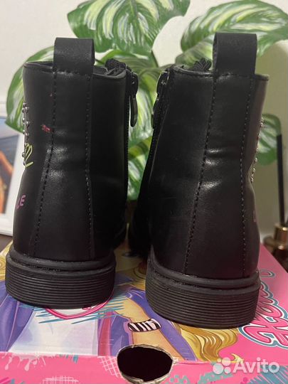 Ботинки для девочки