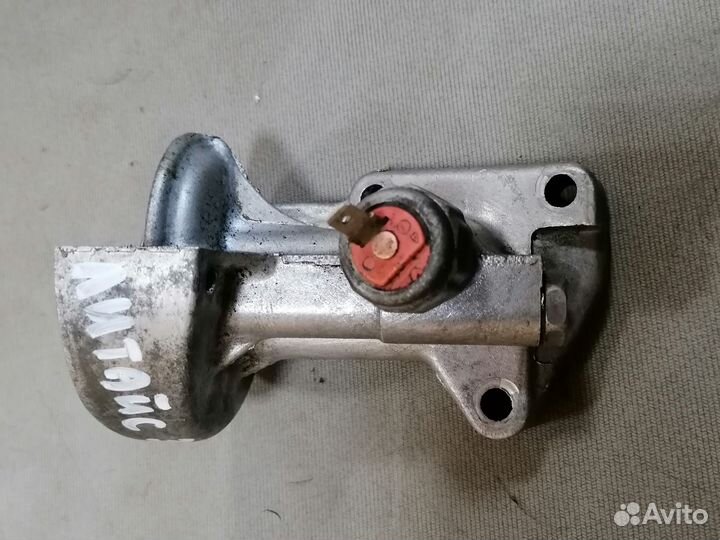 Кронштейн масл.ф-тра Toyota Lite Ace с датч. 1989