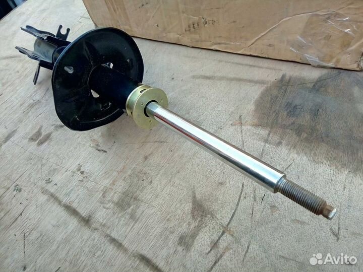 Aveo T250 T200 - Амортизатор передний правый новый