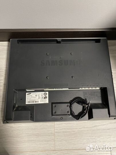 Монитор Samsung 941MW