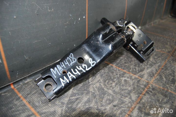 Кронштейн стойки стабилизатора-Toyota Land Cruiser