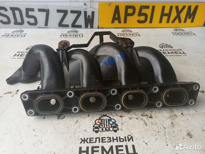 Впускной коллектор нижняя часть Volkswagen Golf 4