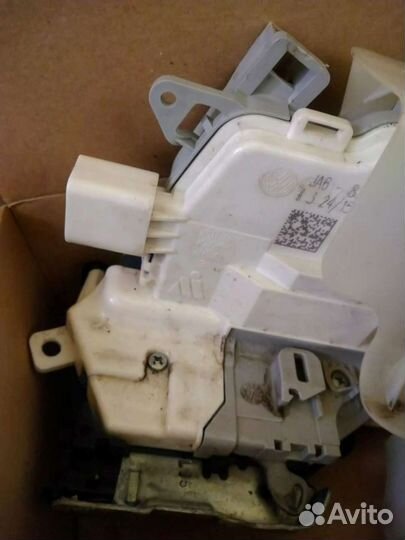 Замок двери на Audi skoda volkswagen