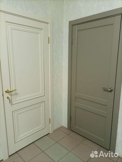 Межкомнатные классические двери в комплекте