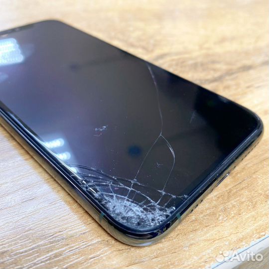 iPhone 11 Pro, 64 ГБ