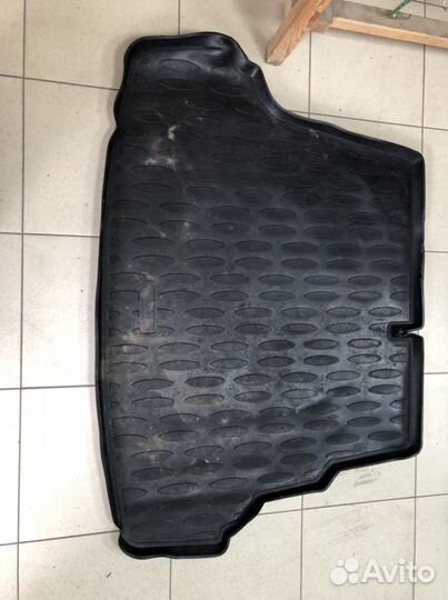 Коврик в багажник (Резиновый)