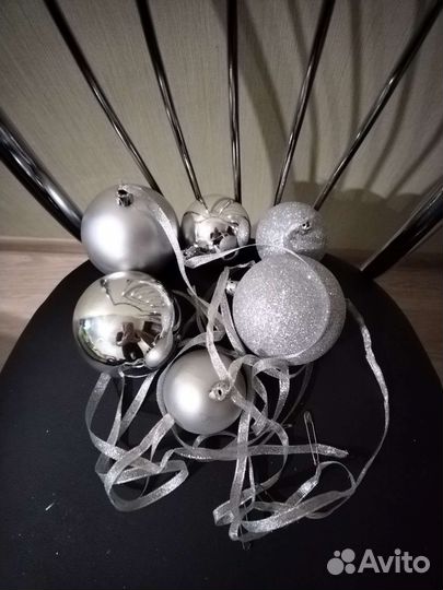 Гирлянда, шарики, бокал, блюдо, венок