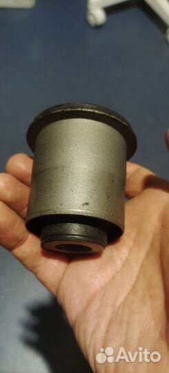 Сайлентблок для переднего рычага Sorento 1