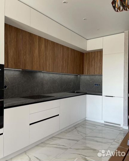 Кухня угловая с барной стойкой