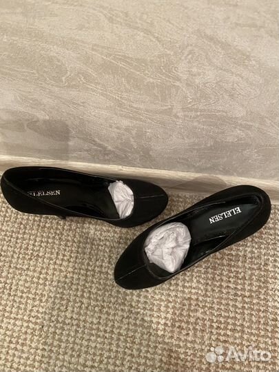 Туфли на каблуке