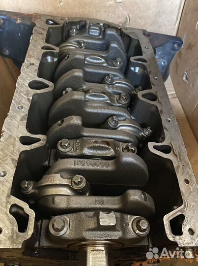 Продам коленвал Opel astra J 55355581,55355580