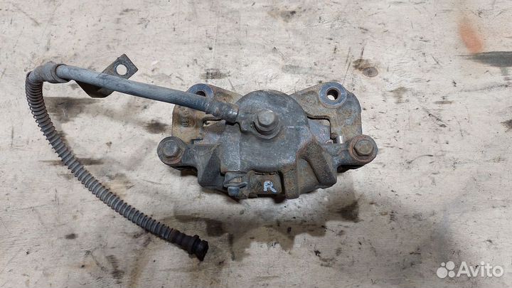 Суппорт тормозной передний правый Hyundai Matrix