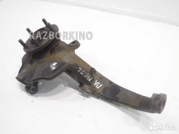 Кулак передний левый Мазда